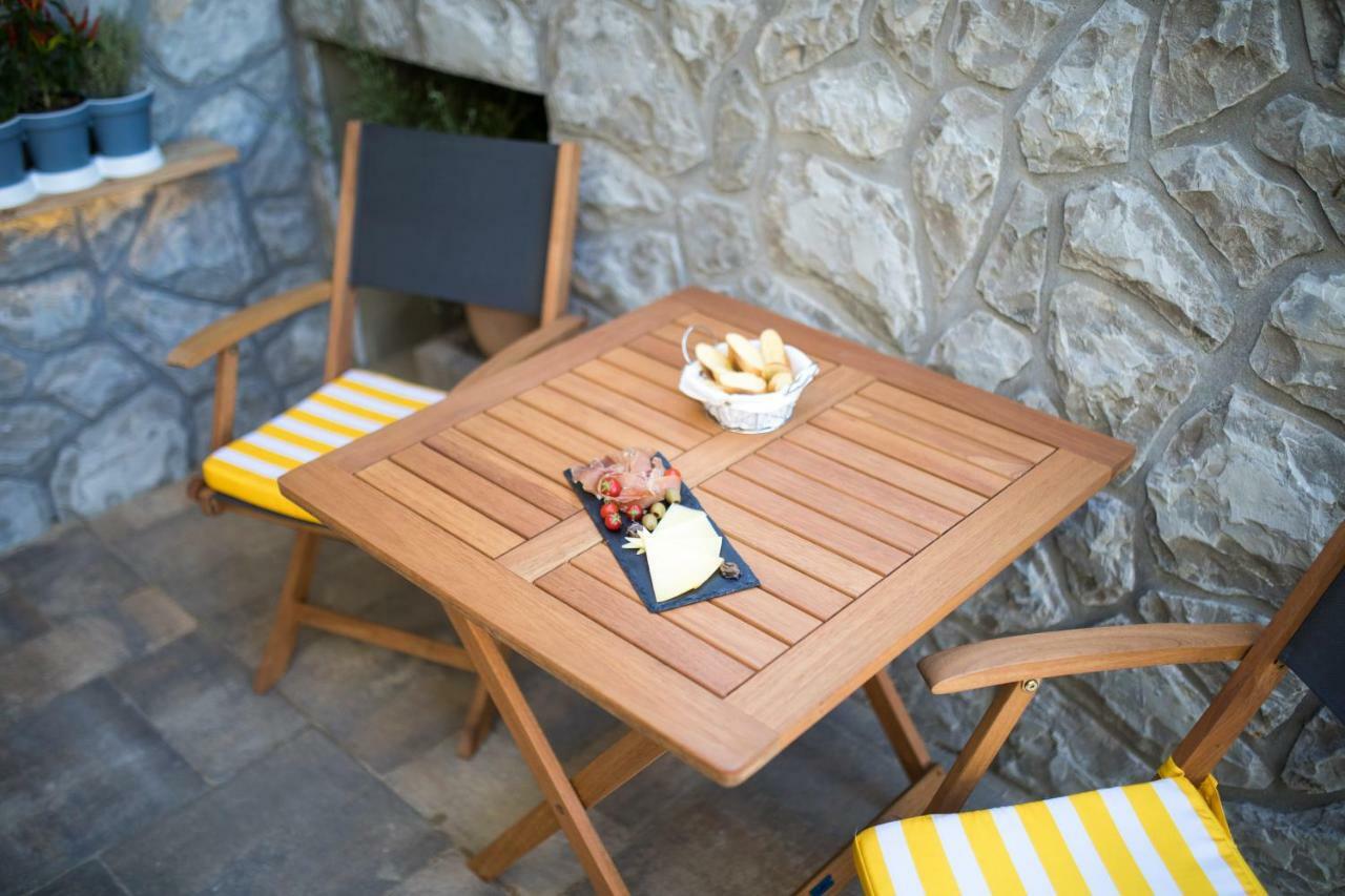 Studio Apartment Lucija Krk Town Exterior photo